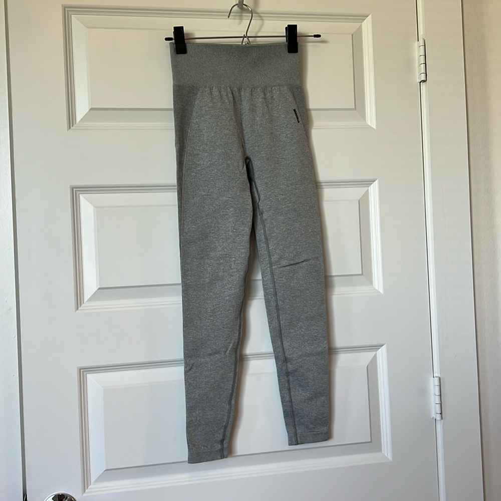 Gym shark legging